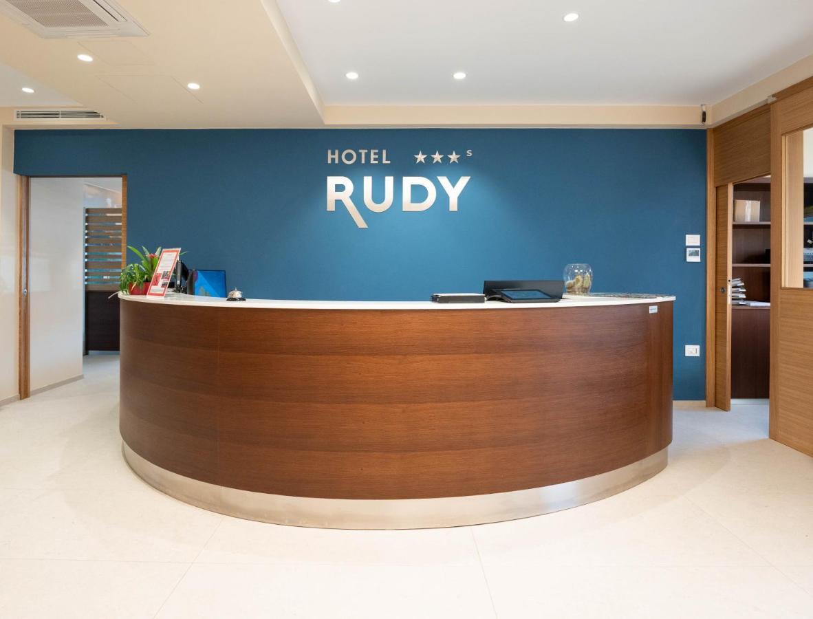 Hotel Rudy ริวาเดลการ์ดา ภายนอก รูปภาพ